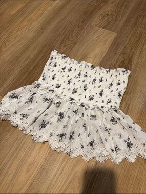 American Eagle Eyelet Tube Top – NWT